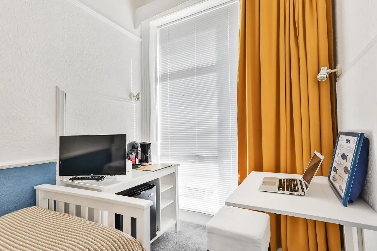 Glenholme Guest House Scarborough